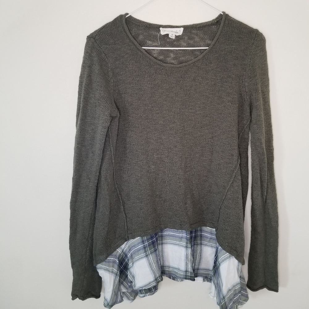 Cloud Chaser M sage green plaid trim thin knit top